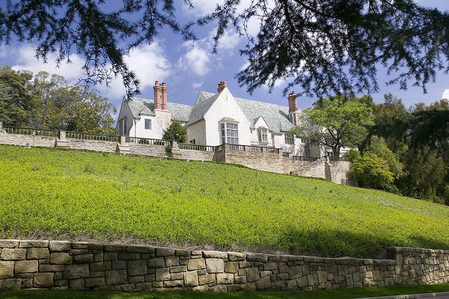 Greystone Mansion & Gardens